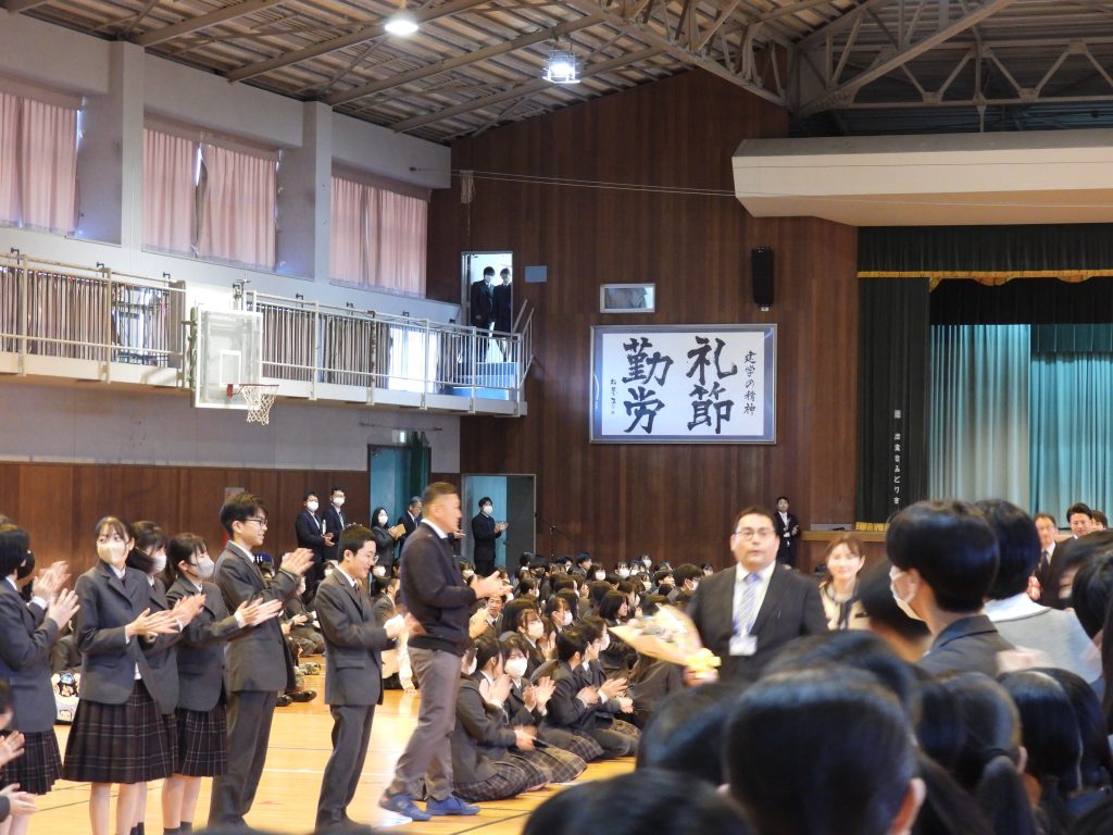 離任式|宮崎学園中学校